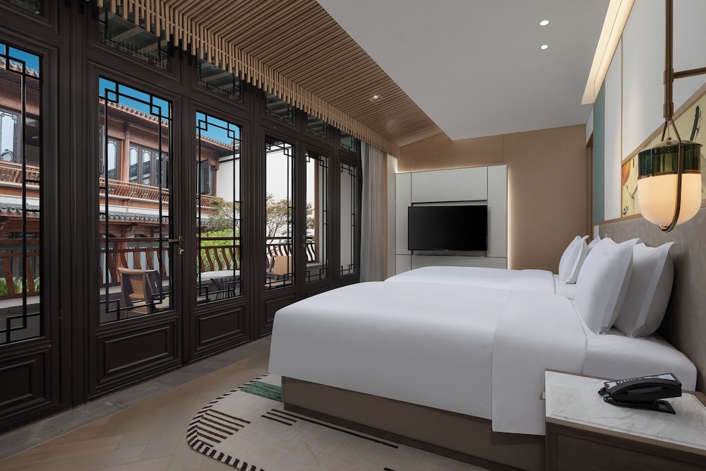 Standard Room, 2 Twin Beds photo 3