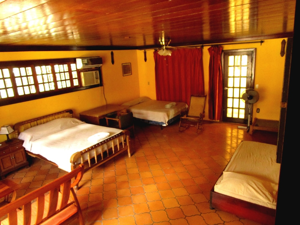 Family Suite, Multiple Beds, Courtyard View photo 3
