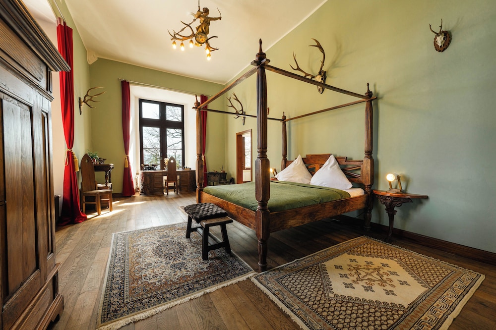 Deluxe Double Room, River View, Garden Area