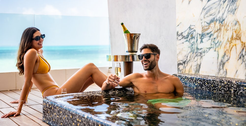 Ultra Corner Suite Ocean Front