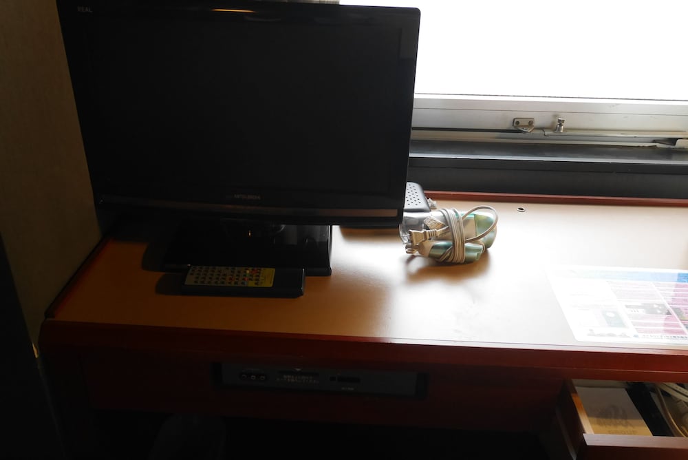 Single Room, Non Smoking - Photo 6