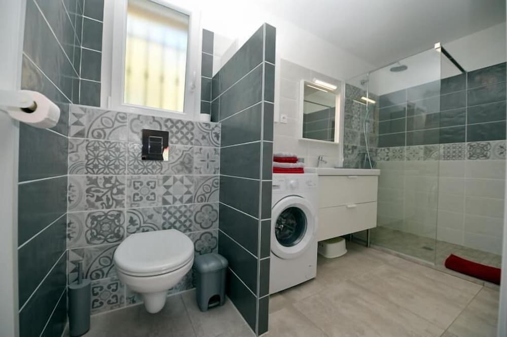 Comfort Duplex, Terrace (gite gris) photo 2