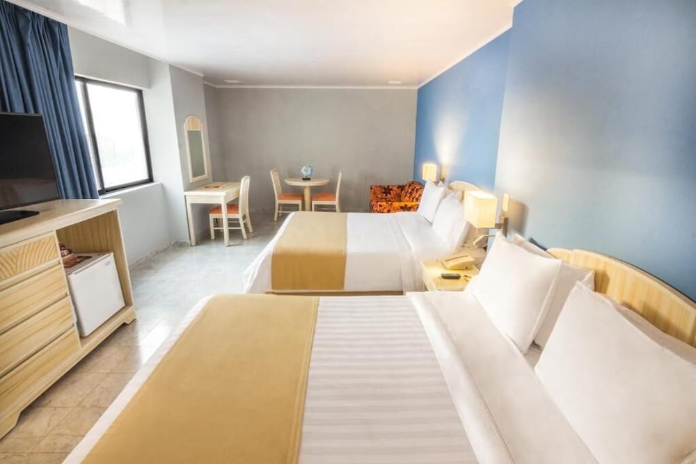 Standard Triple Room, Sea View photo 3