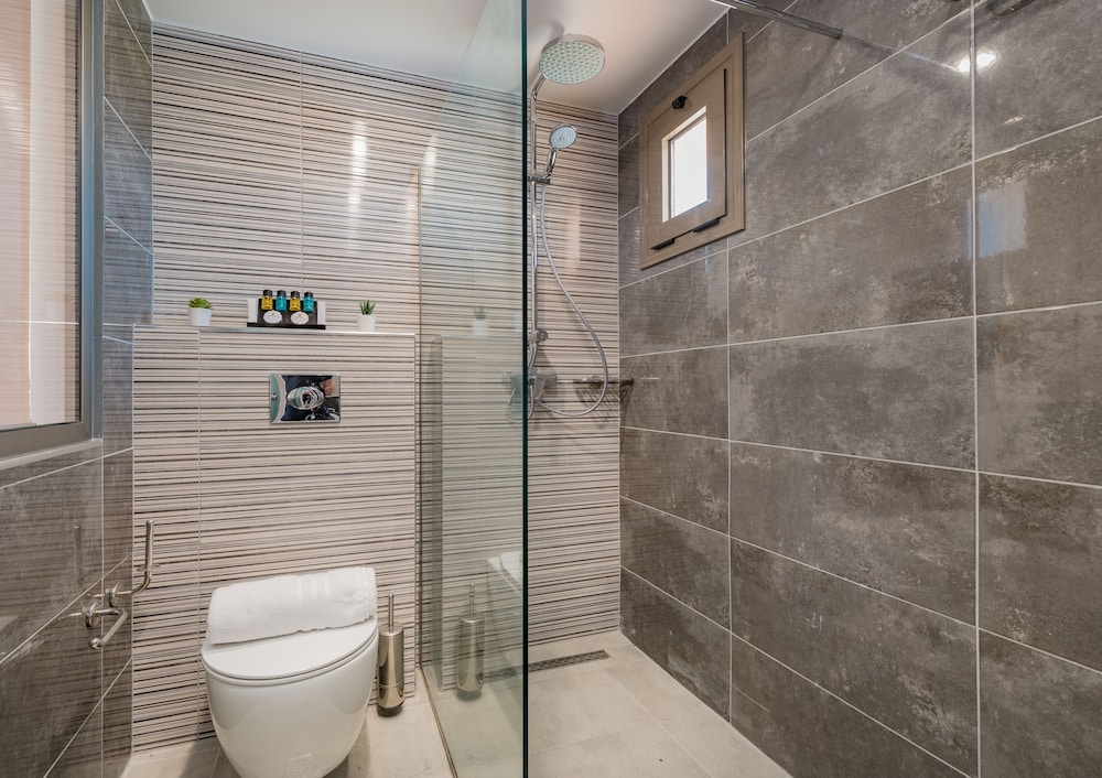Superior Double or Twin Room - Photo 9
