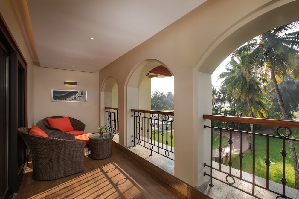 Superior Suite, 1 Double Bed, Business Lounge Access, Sea View, 1 bedroom - Photo 5