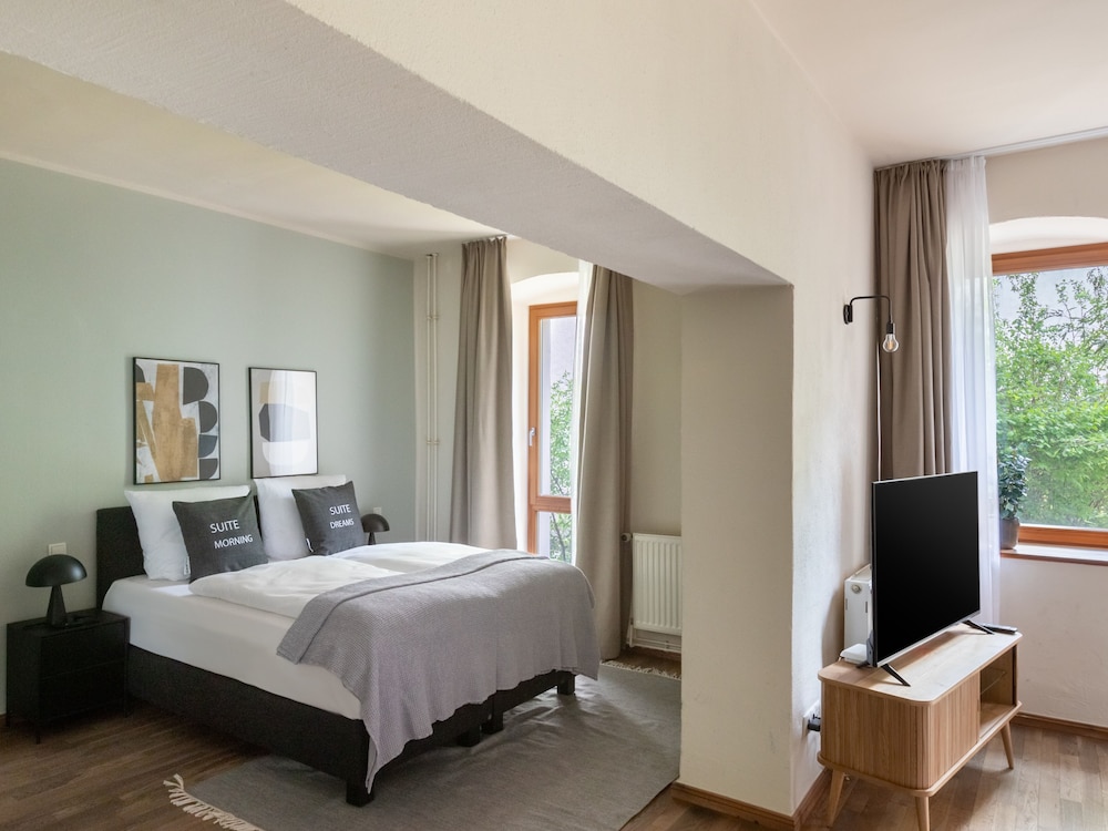 Suite with separate kitchen photo 1