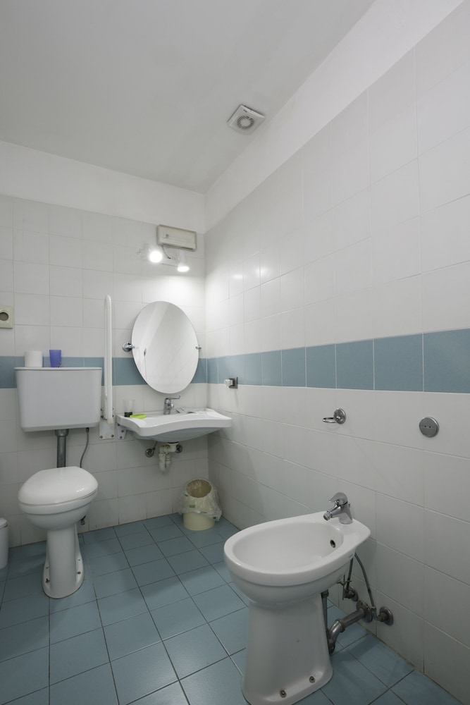Standard Quadruple Room photo 2