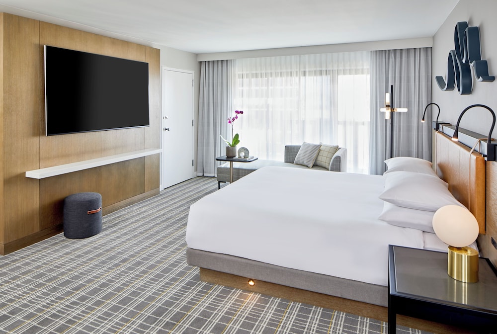 Deluxe Suite photo 2