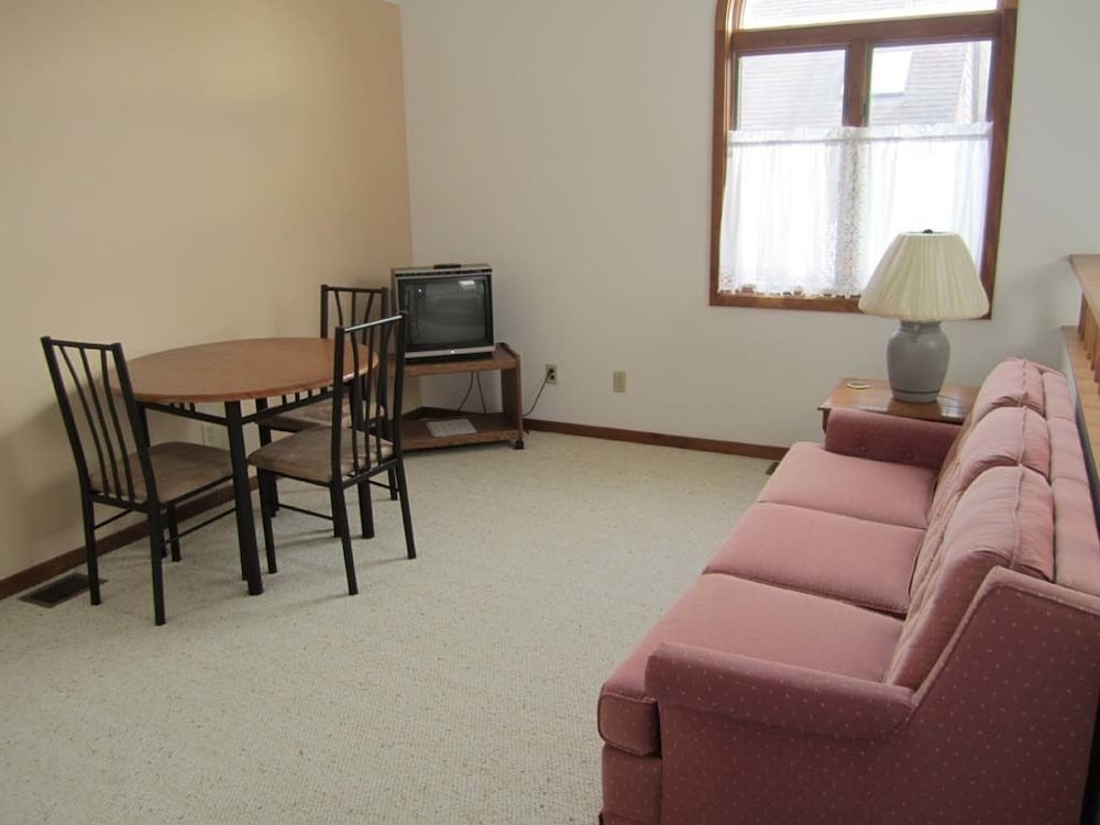 Condo, 2 Bedrooms photo 3
