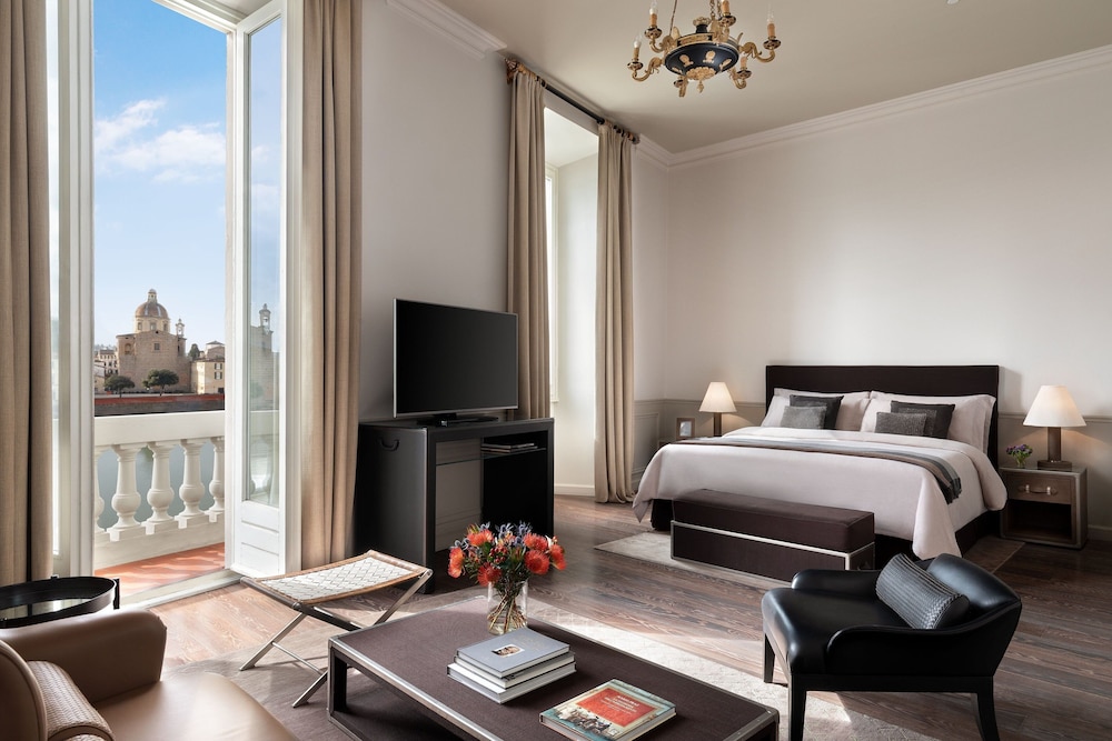 Luxury Suite, 1 King Bed, Balcony, River View