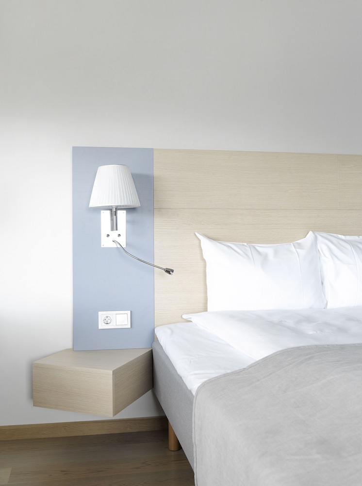 Standard Room, 1 Double Bed, Non Smoking - Photo 2