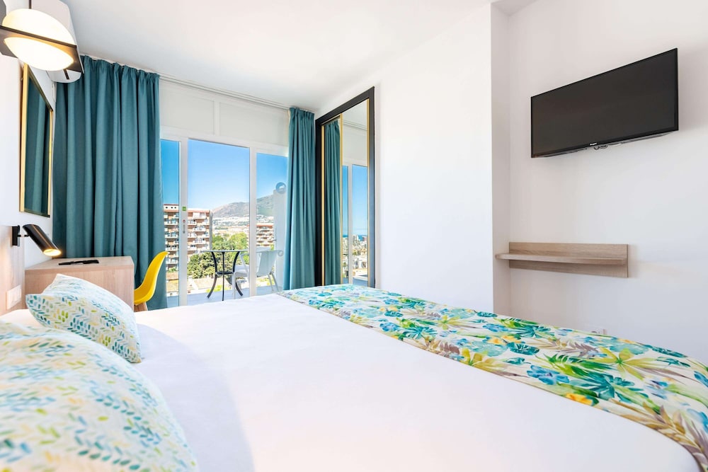 Superior Double Room, Balcony, Pool View photo 2