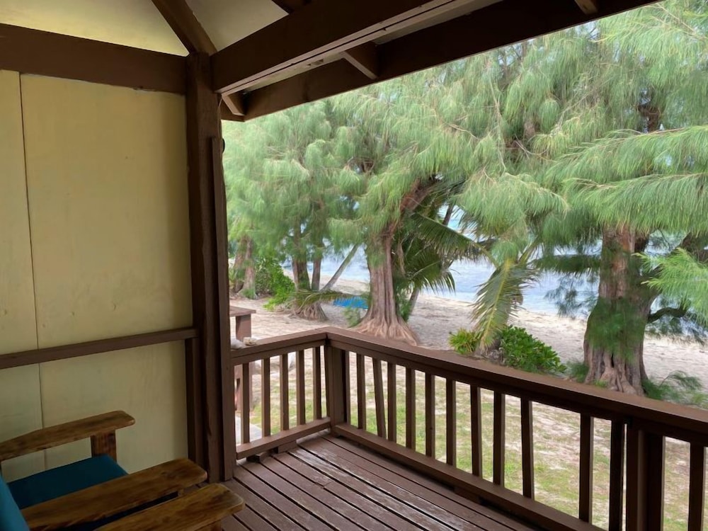 Bungalow 3, 1 Bedroom, Beachfront photo 3