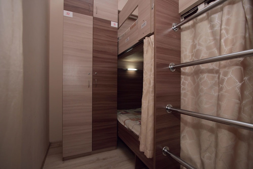 Shared Dormitory, Men only (12 beds) photo 3