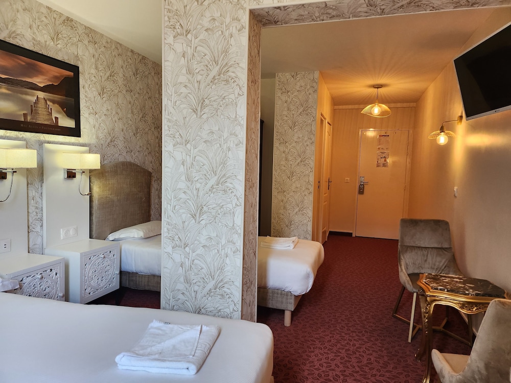Deluxe Triple Room - Photo 1