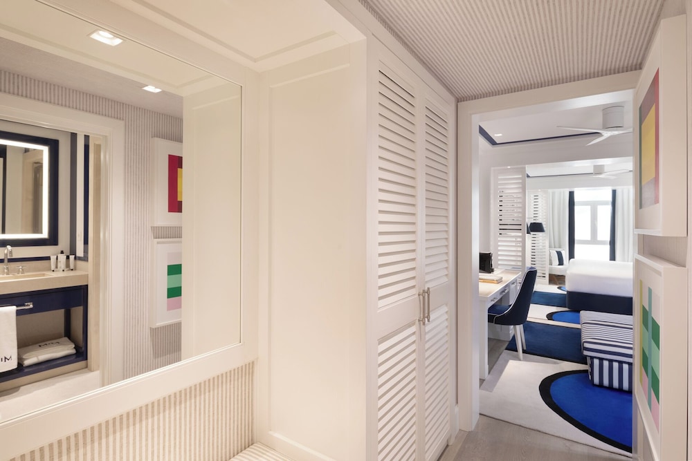 Suite - Photo 2