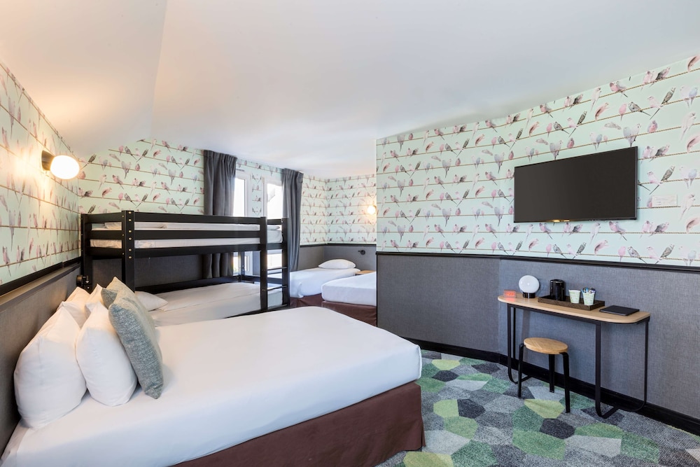 Family Room, Multiple Beds, Non Smoking - Photo 4