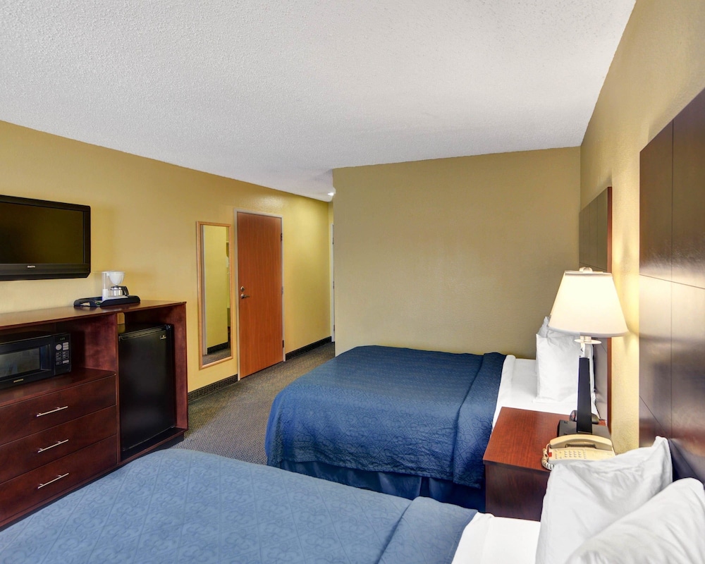 Standard Double Room, 2 Double Beds - Photo 5
