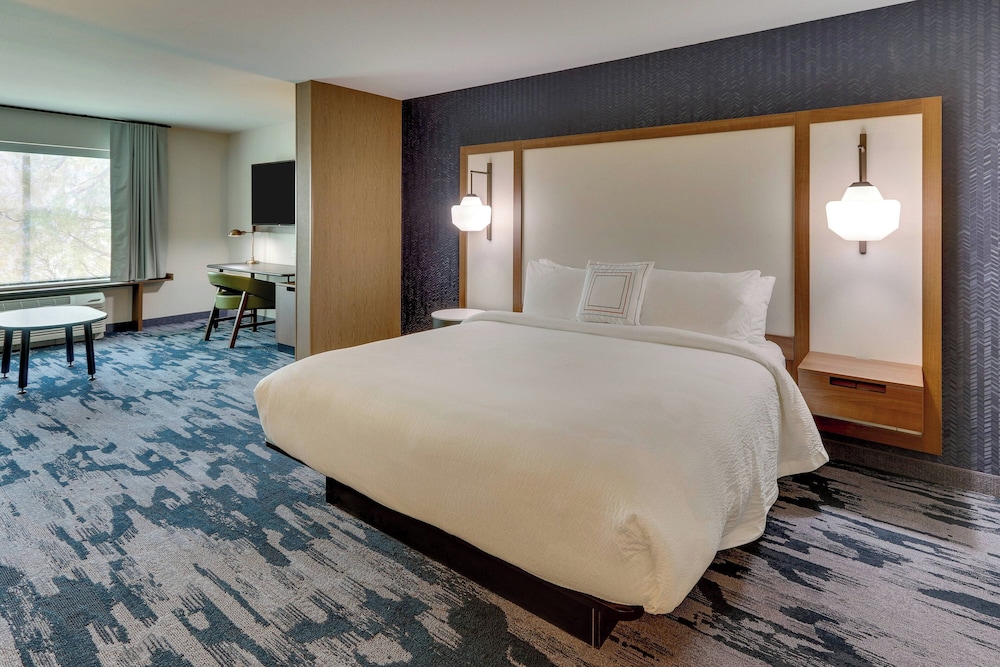 Suite, 1 King Bed with Sofa bed (Hearing Accessible)