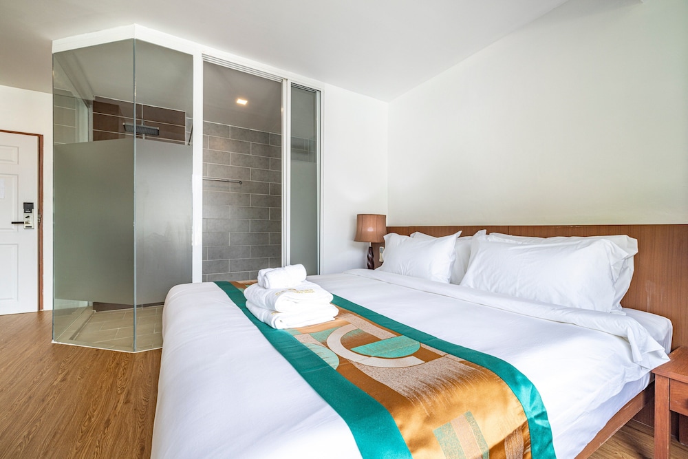 Superior Double Room, 1 King Bed, City View