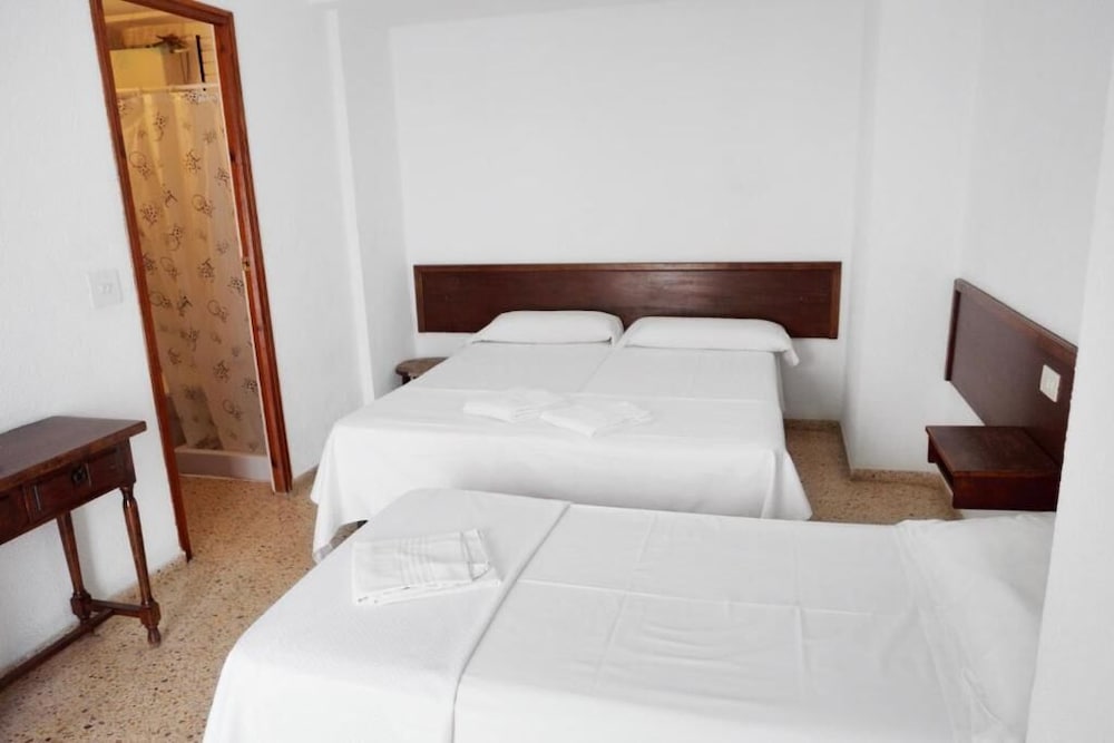 Habitación Triple Básica