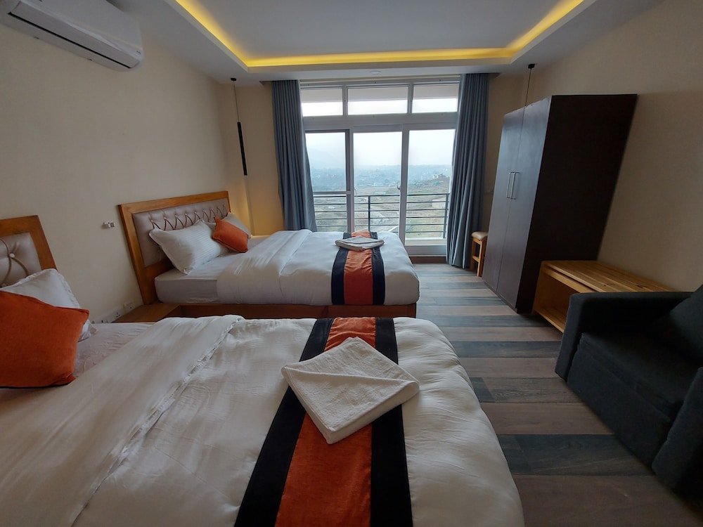 Executive Suite, 1 Bedroom, Non Smoking, Hill View photo 1