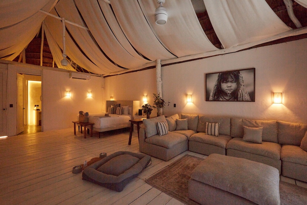 Presidential Room, 1 King Bed, Non Smoking, Ocean View
