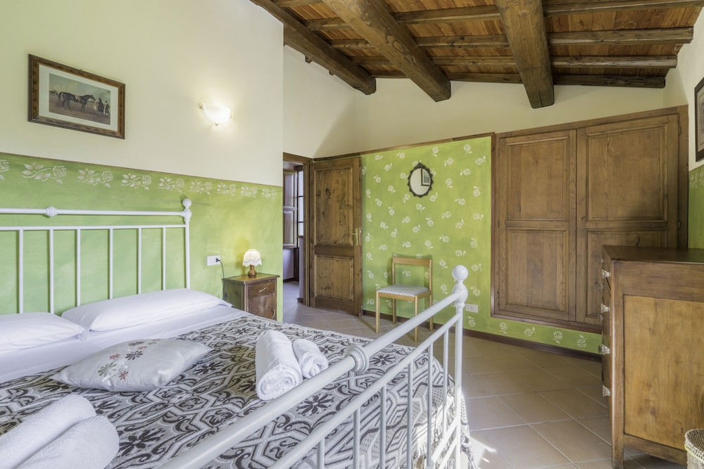 Villa photo 1