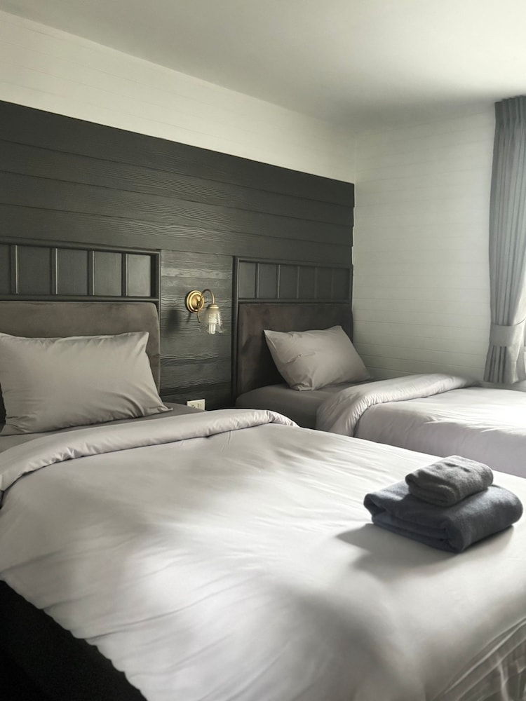 Deluxe Room, 2 Double Beds, Balcony photo 1