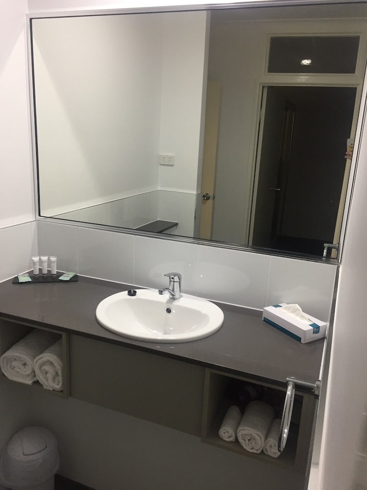 Superior Apartment, 1 King Bed, Non Smoking, Kitchenette - Photo 10