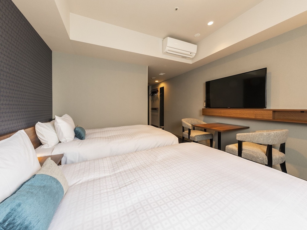 Superior Twin Room Single Use, Non Smoking photo 3