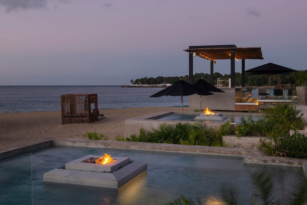 Premium Suite, 3 Bedrooms, Oceanfront photo 2