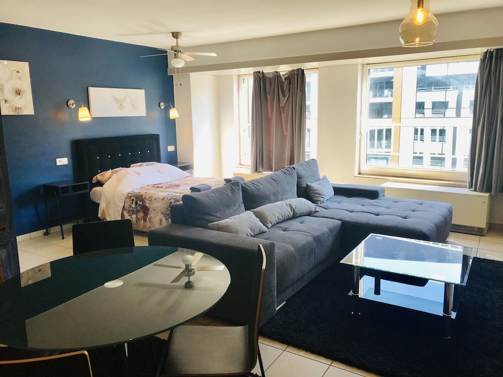 Master Suite in Antwerp city (4B) photo 1
