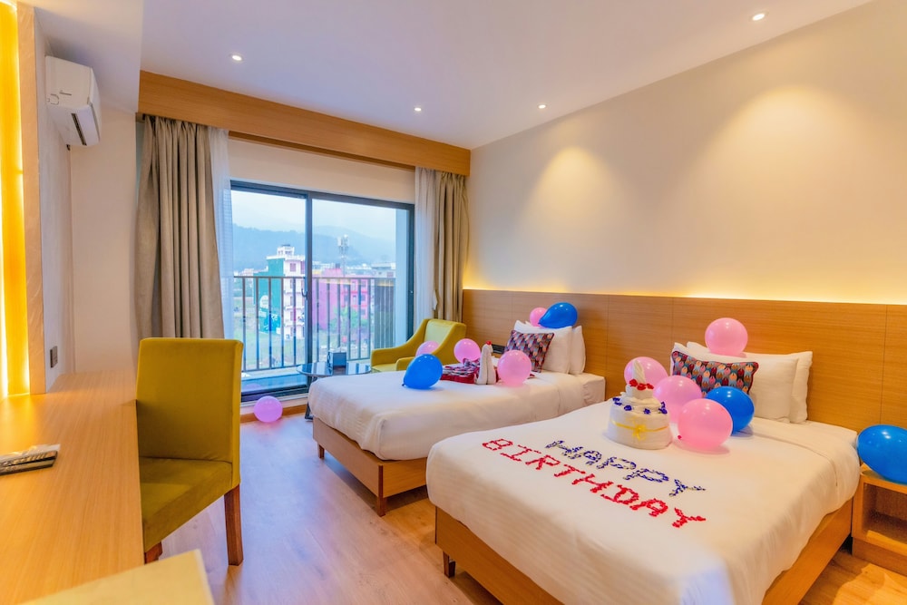 Deluxe Room, 1 Double Bed photo 2