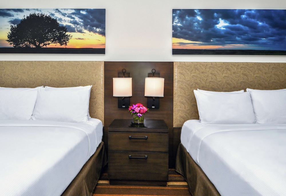Room, 2 Queen Beds, Accessible - Photo 2