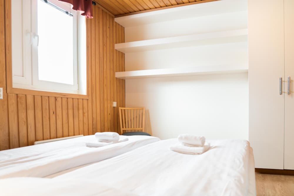 Basic Chalet, 2 Bedrooms photo 2