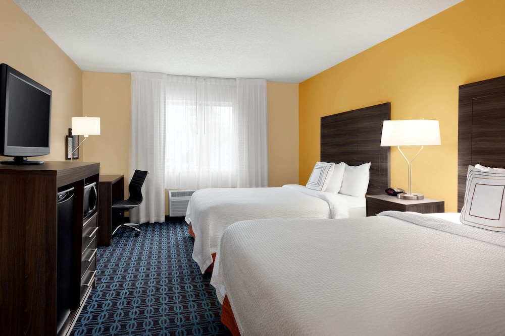 Room, 2 Queen Beds, Non Smoking - Photo 1