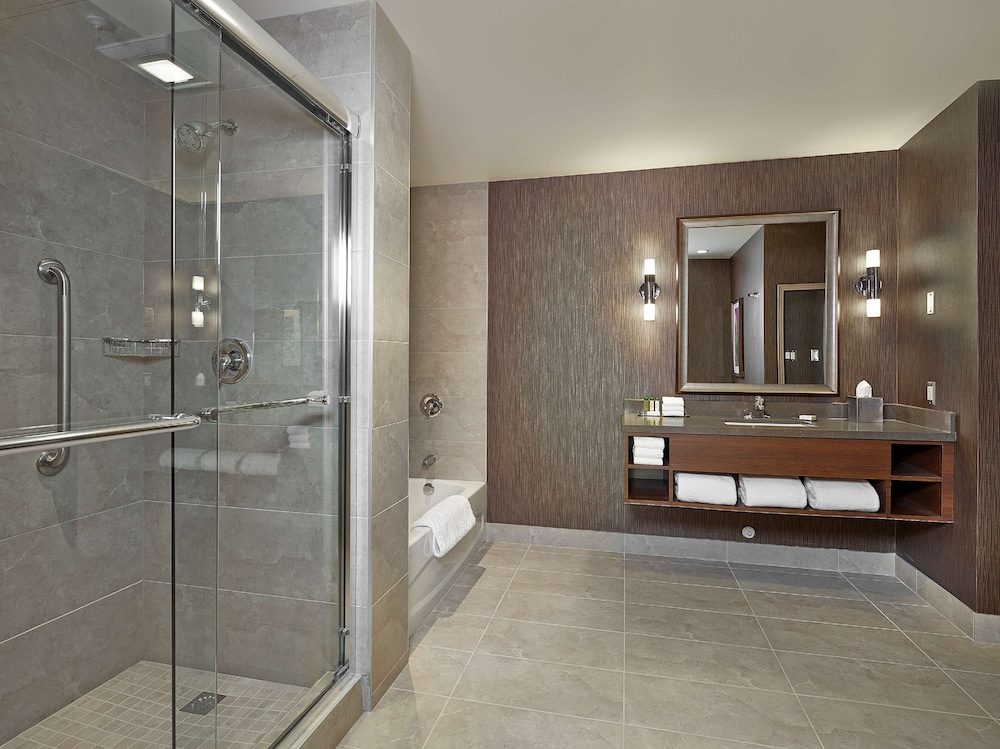 Room, 2 Bedrooms