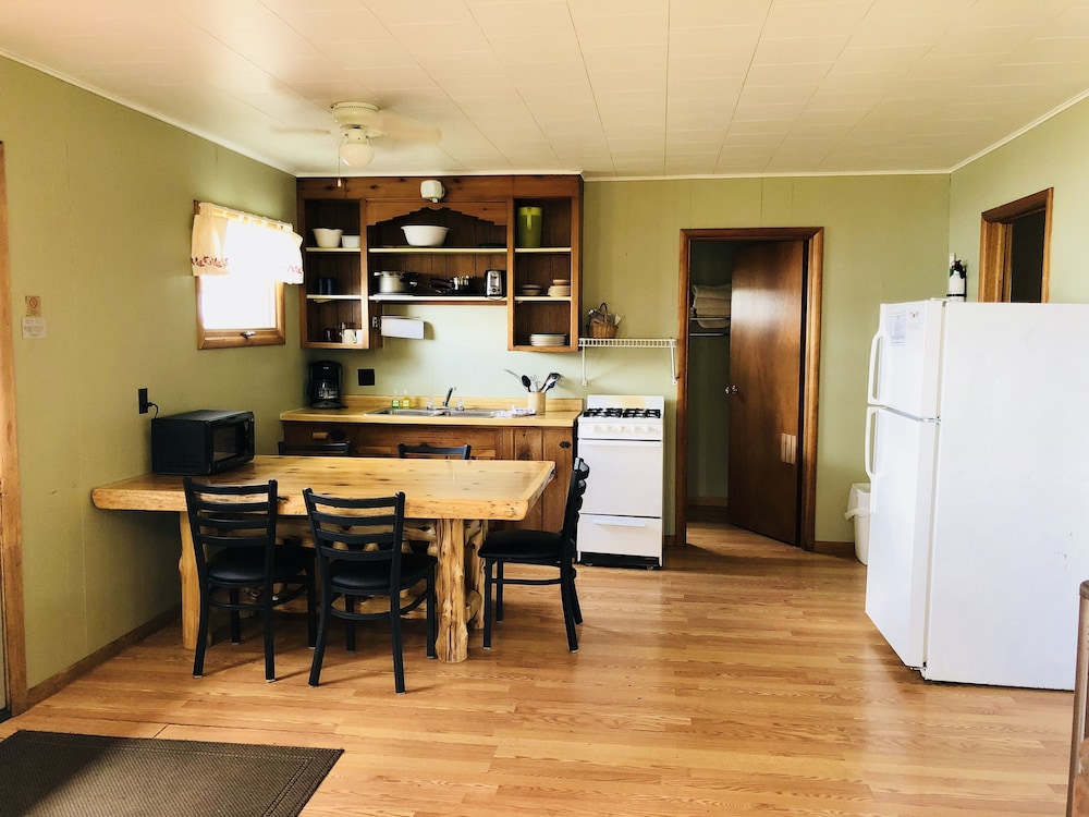 Cabin, 3 Bedrooms photo 2