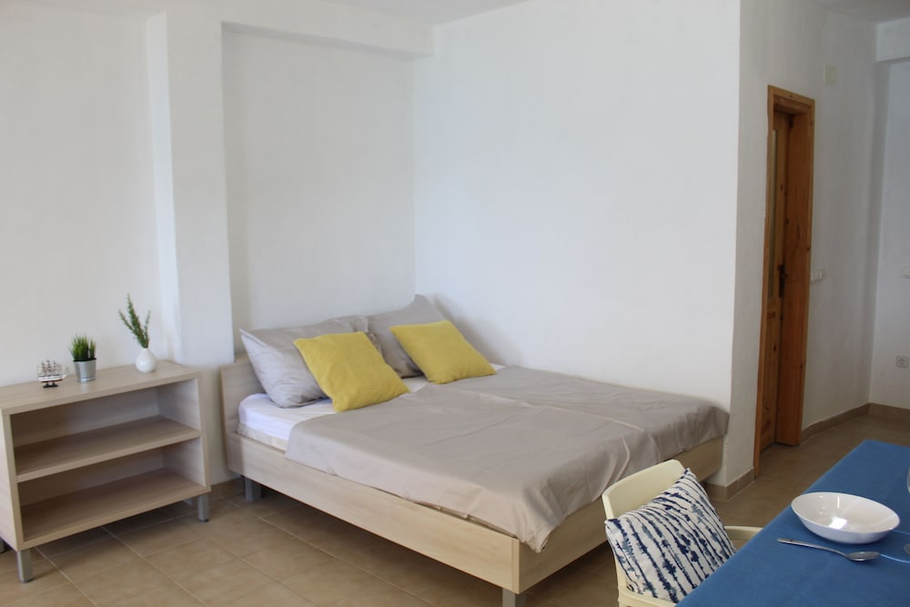 Apartment, Terrace, Sea View (Ground Floor) photo 2