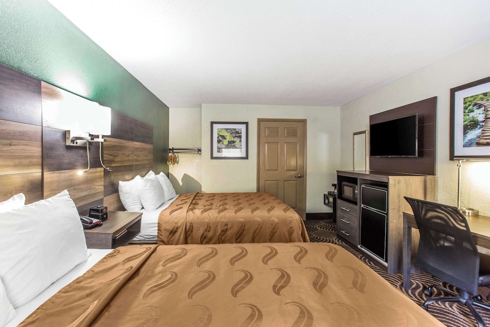 Room, 2 Queen Beds, Accessible, Non Smoking - Photo 2