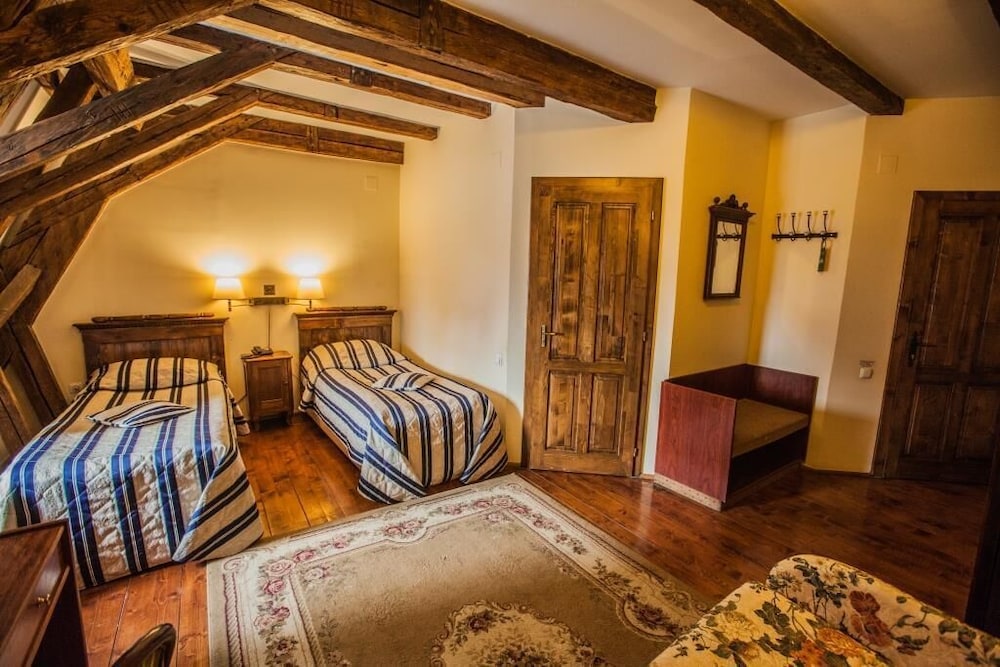 Standard Double Room with view - Photo 1