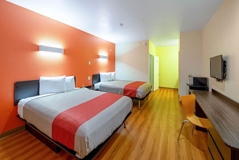 Standard Room, 2 Double Beds, Accessible, Non Smoking