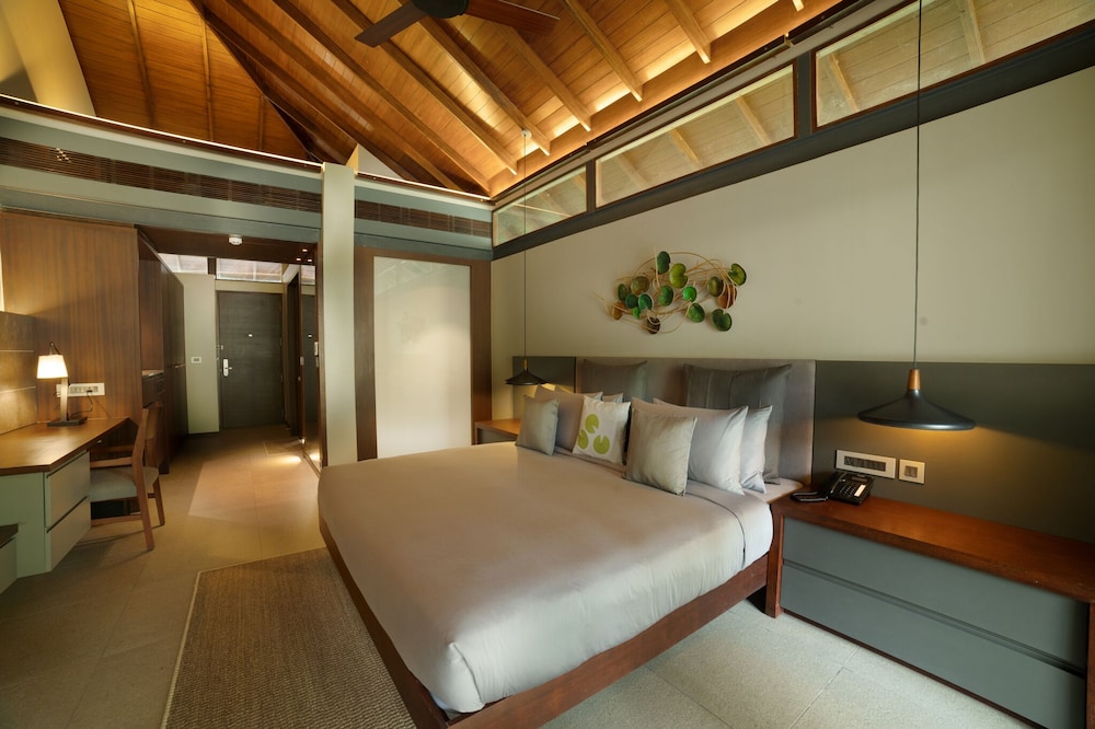 Sea Facing room with balcony photo 2