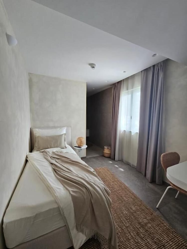 Suite, 2 Bedrooms, Balcony, Sea View photo 2