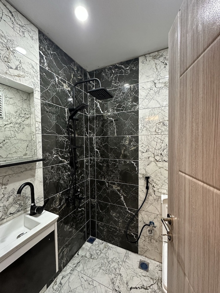 Deluxe Suite photo 2