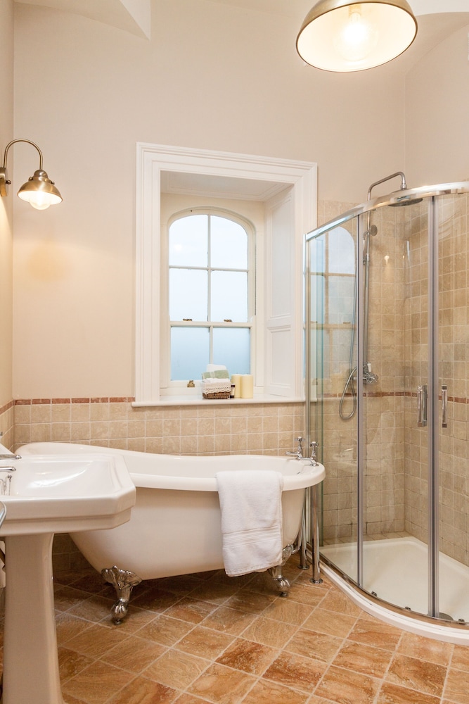 Suite, Private Bathroom (Furlong) photo 3