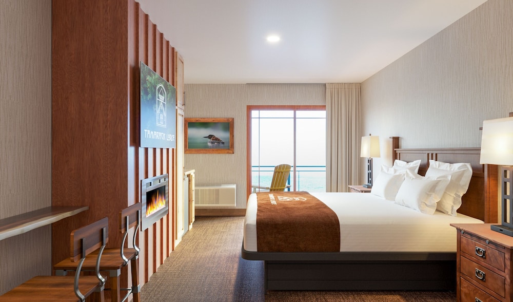 Lakeview Balcony King Room