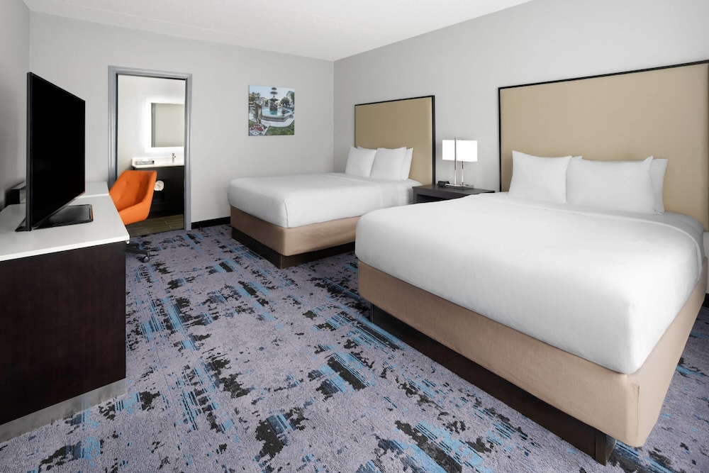 Suite, 2 Queen Beds, Non Smoking - Photo 13
