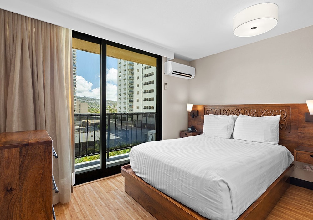 Suite, 1 Bedroom, Kitchenette, Mountain View - Photo 7